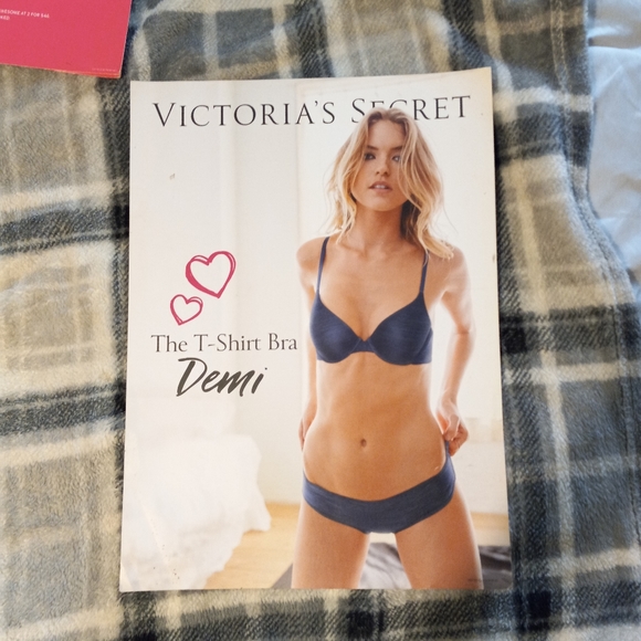 Vs Pink Display Posters & Others - Picture 2 of 16